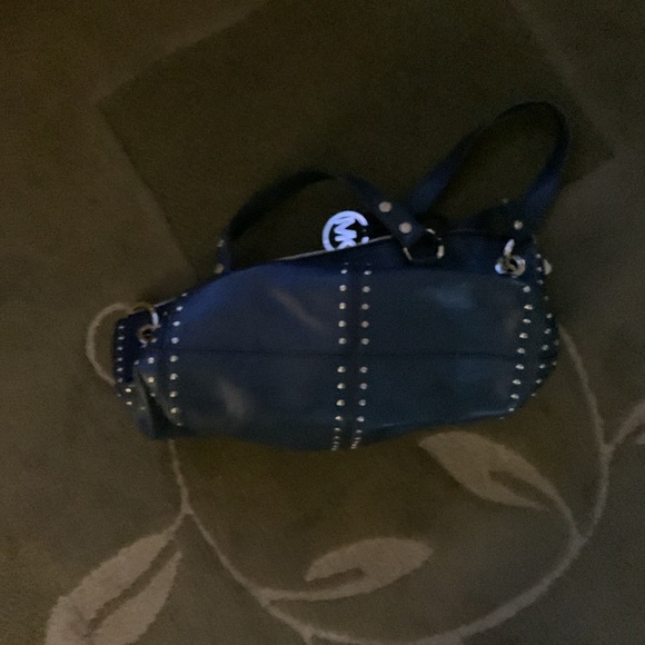 Michael Kors - Picture 2 of 3